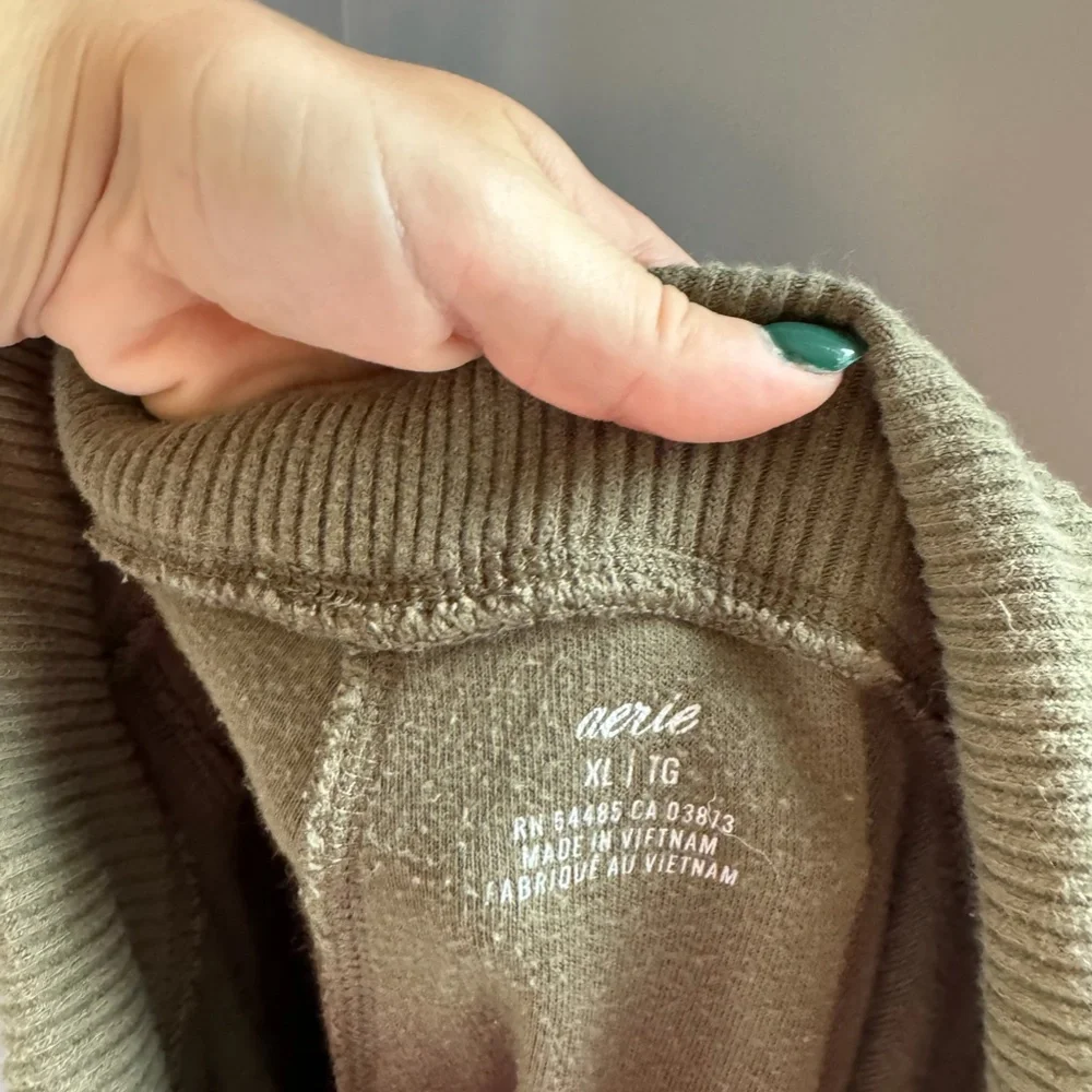 Cargo Green Aerie Joggers - Picture 2 of 2